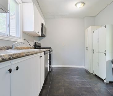 For Lease - 300 Crawford Street, London South, Ontario - Photo 6