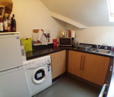 2 bedroom flat to rent - Photo 3