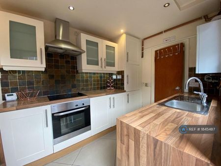 1 bedroom flat to rent - Photo 5