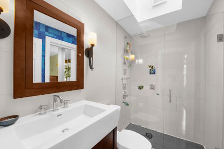 For Lease - 240 Cameron Avenue Unit# Upper, Toronto, Ontario - Photo 5