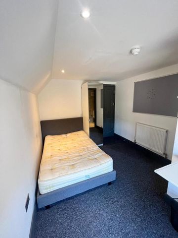 4 bedroom apartment to rent - Photo 5