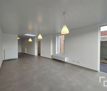 Volledig gerenoveerde woning met 4 slaapkamers en grote tuin - Photo 2