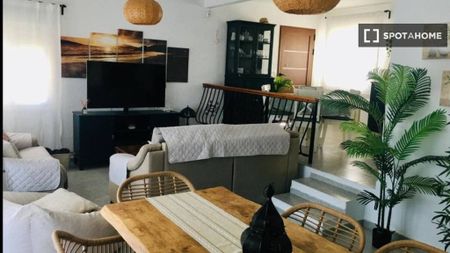 3 room luxury Apartment for rent in Benidorm, Spain - Photo 5