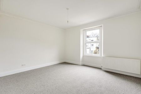 1 Bed Flat - Photo 5