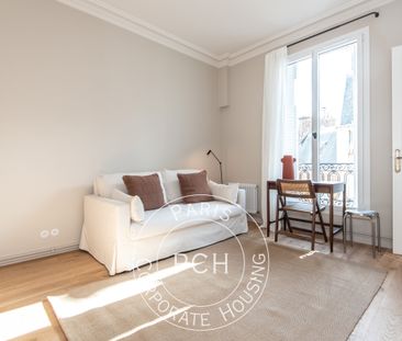 Rue Bassano, - Photo 4