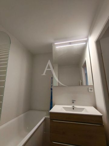 Location Appartement 2 pièces 56m² - Photo 5