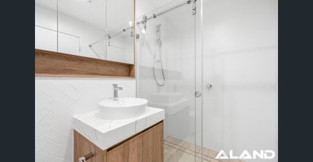 Two-Bedroom Plus Study on Level 24 with Brisbane Water Views - Photo 5