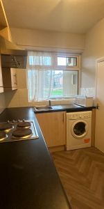 3 bedroom apartment to rent - Photo 3