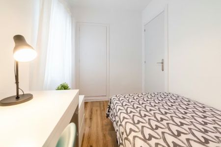 Avinguda de Blasco Ibáñez, Valencia, Valencian Community 46022 - Photo 4