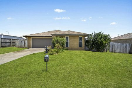 Four Bedroom Family Home Available Now! - Photo 5