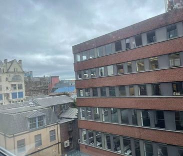 Room in a Shared Flat, Bath Street, G2 - Photo 4