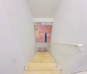 Condo Townhouse For Lease | E9233655 - Photo 4