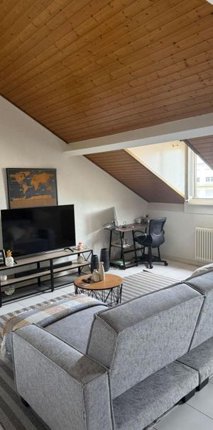 Charming 3-room apartment in the attic - Photo 1