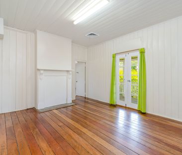 Residential/Commercial Property, Opportunity in Central Maclean! - Photo 1