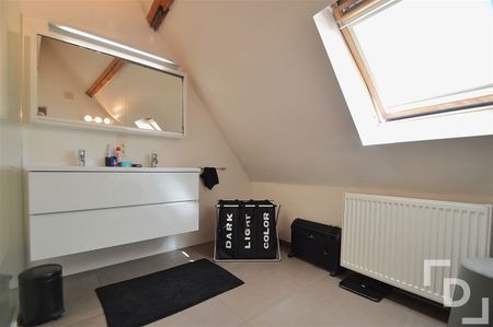 Ruim duplex appartement met garage te huur op toplocatie in Ieper - Foto 2