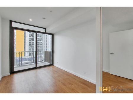 Brand New Corner Apartment! - Photo 2