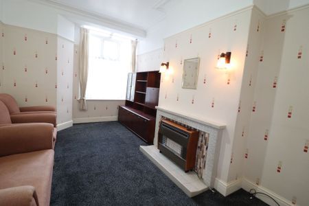 4 Bedroom Mid Terraced House To Rent - Photo 4