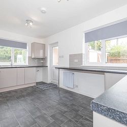 Out Elmstead Lane, Barham, Canterbury, CT4 6HL, Kent - Photo 2