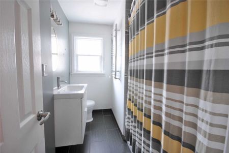 For Lease - 174 Patricia Avenue, Toronto, Ontario - Photo 5