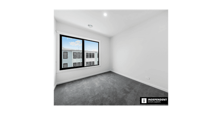 Cranbourne West Family Home - Comfort, Style & Convenience! - Photo 2