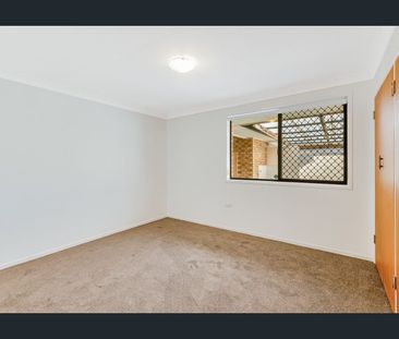 Single level home in prime position in Tweed Heads South - Photo 3