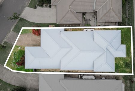 Modern & Spacious Family Home! - Photo 3