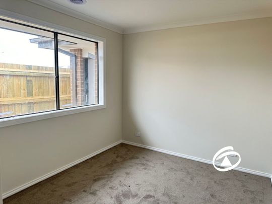 10 Blue Lily Circuit, 3977, Junction Village Vic - Photo 1