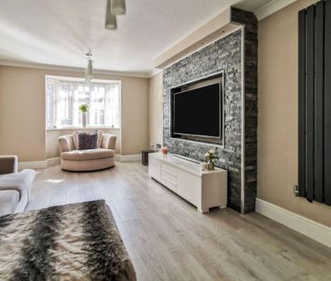 4 bedroom detached house to rent - Photo 1