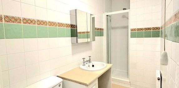 Bushey Grove Road, Bushey WD23, Property for rent - Photo 2