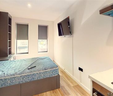 Studio to rent - Photo 2