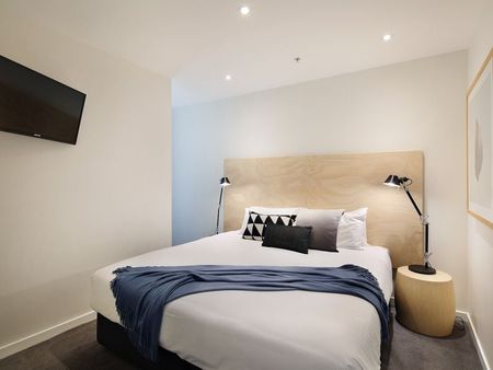 2-BED 1-BATH, 1-CAR, FURNISHED - Photo 4