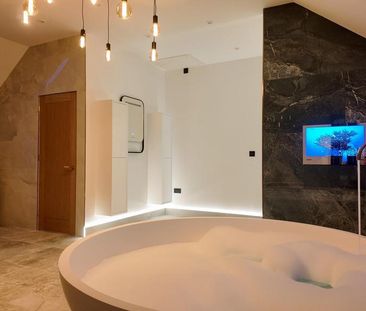 5 bedroom detached house to rent - Photo 3