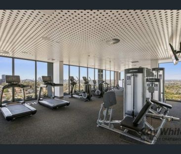 Resort-style partially furnished modern apartment - Photo 6