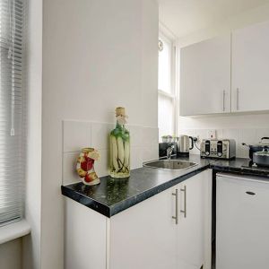 STUDIO FLAT MAYFAIR - Photo 3