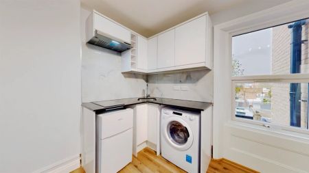 1 Bed 1 Bath, Flat 4, 120 - Photo 2