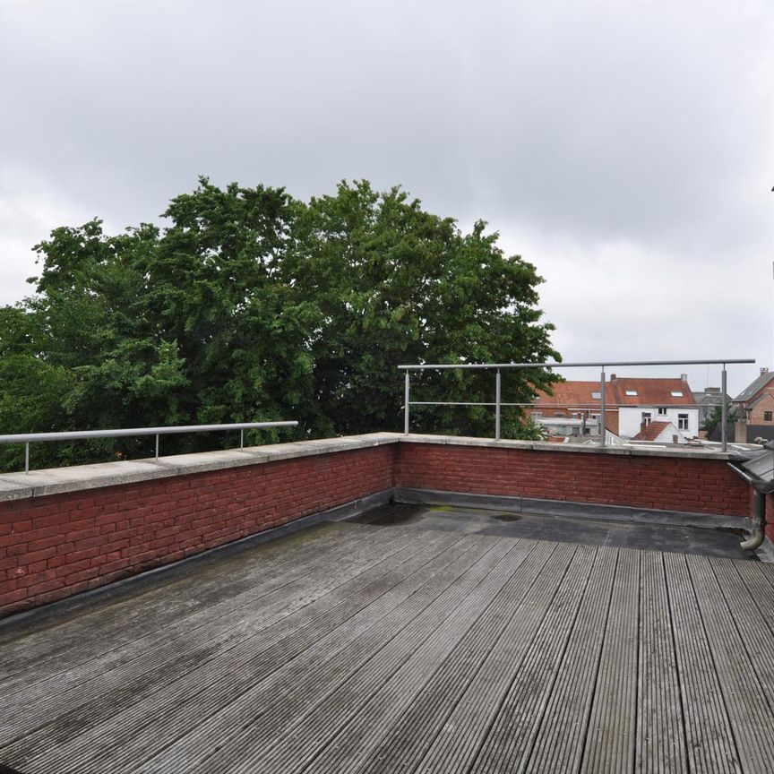 Studio met badkamer, keuken en terras. - Foto 1