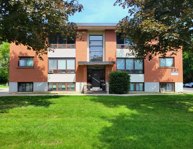 Quattro One, Two, Three and Four - PARKING SPACE & WATER INCLUDED | 225 London Road West, Guelph - Photo 1