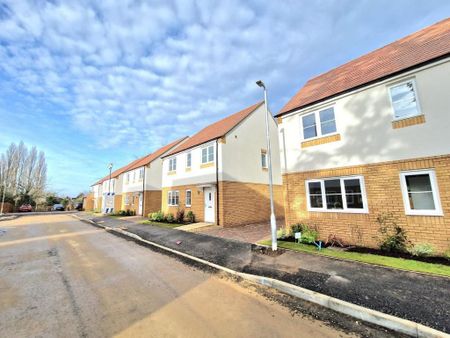 3 bedroom detached house to rent - Photo 2