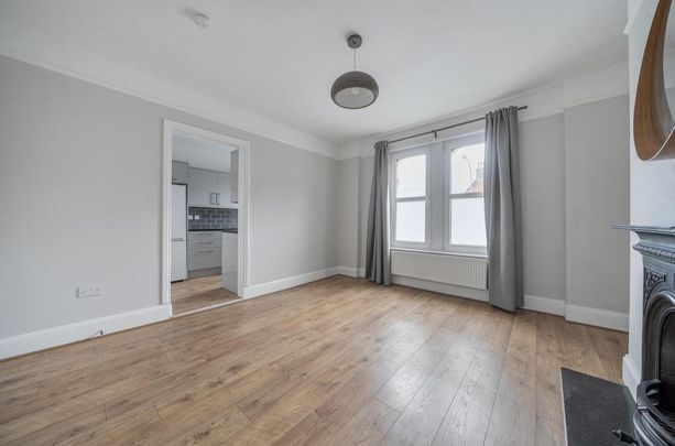 2 bedroom maisonette to rent - Photo 1