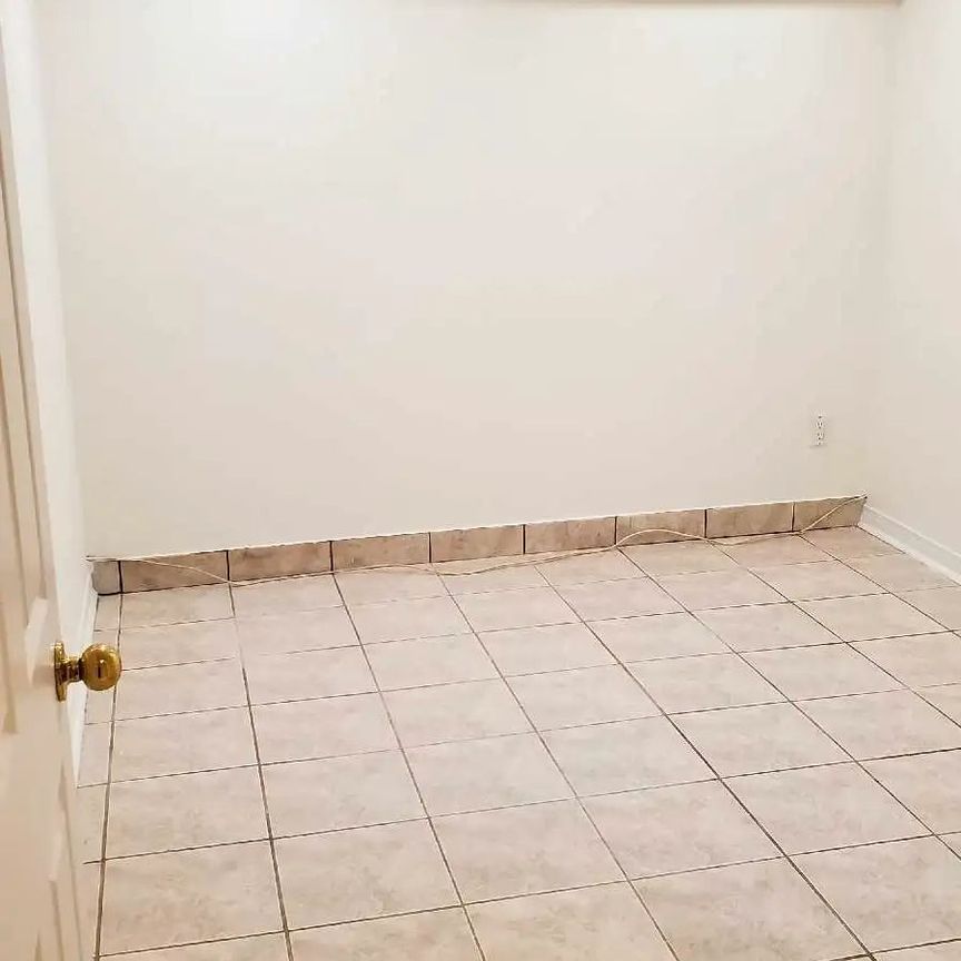 For Lease - 7 Price Street, Richmond Hill, Ontario - Photo 1