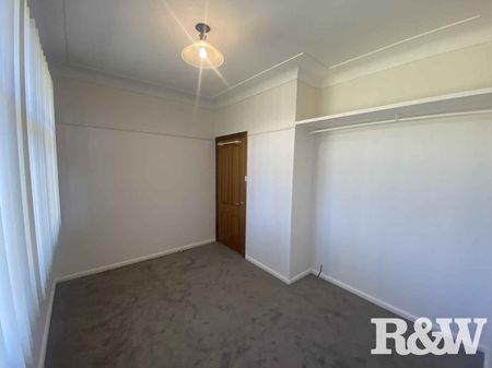 IMMACULATELY PRESENTED HOME IN FANTASIC LOCATION - Photo 3