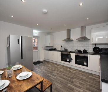 1 bedroom in a house share to rent - Photo 5
