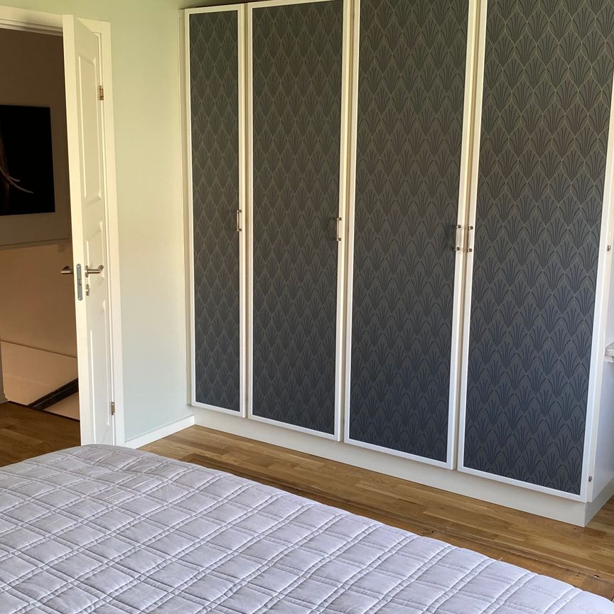 Körsångarvägen, Skogås - Foto 1