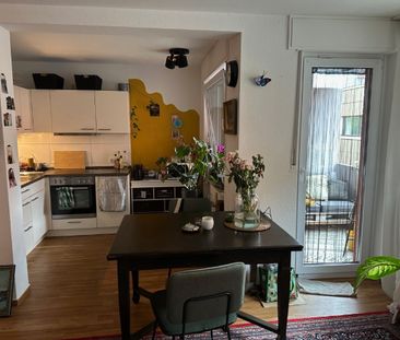 Citylage *** Gemütliches Apartment mit Südbalkon und Einbauküche **... - Foto 1