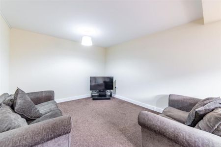 5 bedroom terraced house to rent - Photo 2