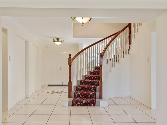 8 Sarabah Close, Calamvale, QLD - Photo 1