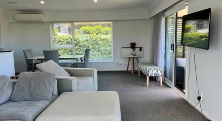 Three bedroom renovated home in The Bays - Photo 5