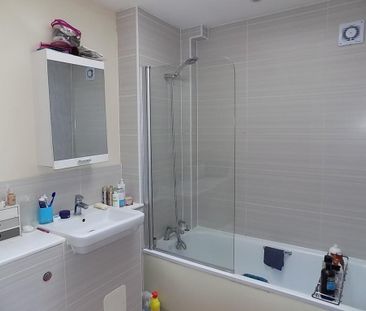 2 bedroom end of terrace house to rent - Photo 6