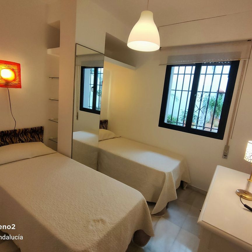 Apartment in Puerto Banús, Costa del Sol - Photo 1