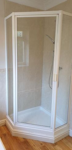 3 bedroom detached bungalow to rent - Photo 5